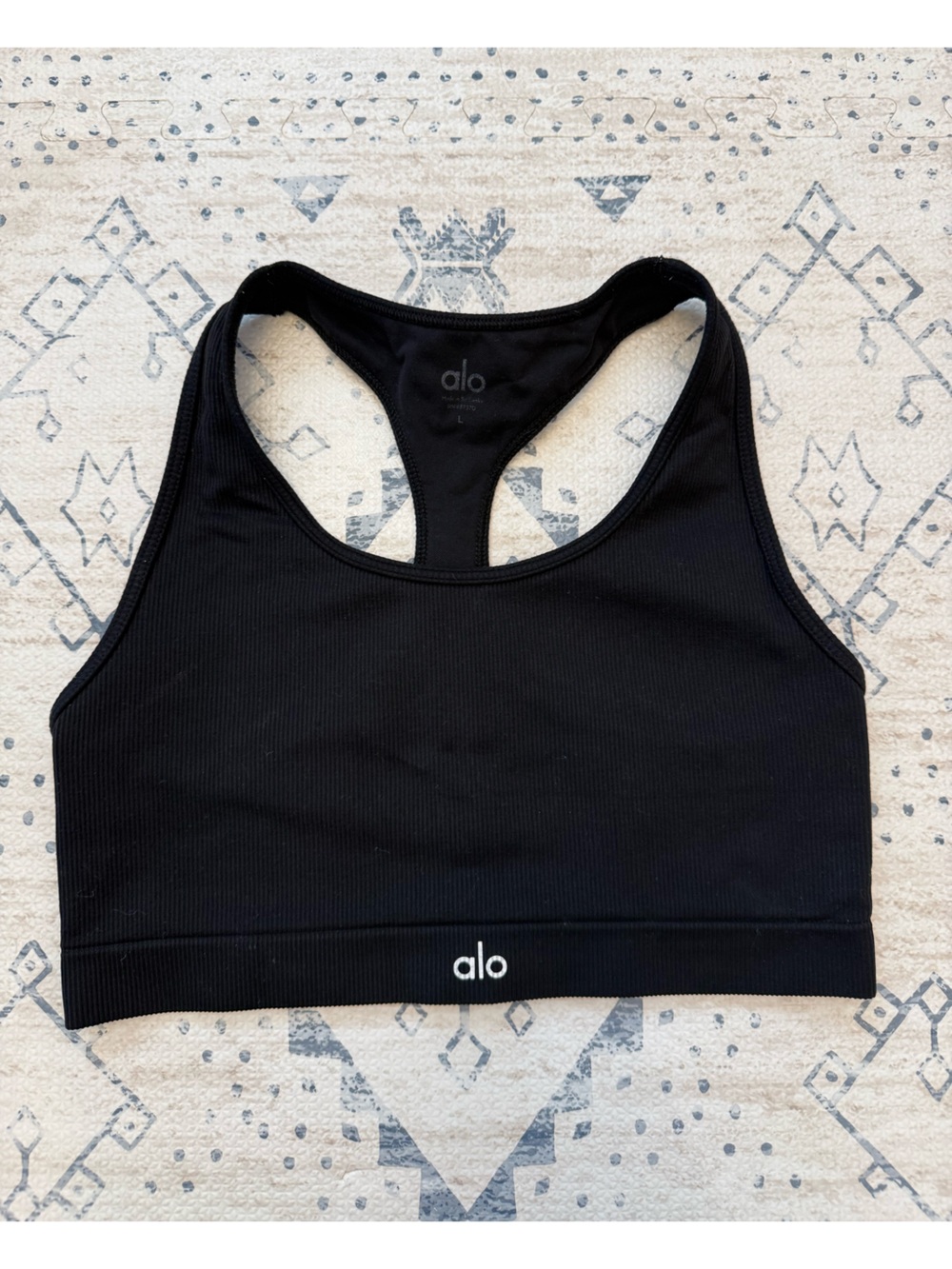 ALO Yoga Seamless Ribbed Bra - Picture 2 of 4